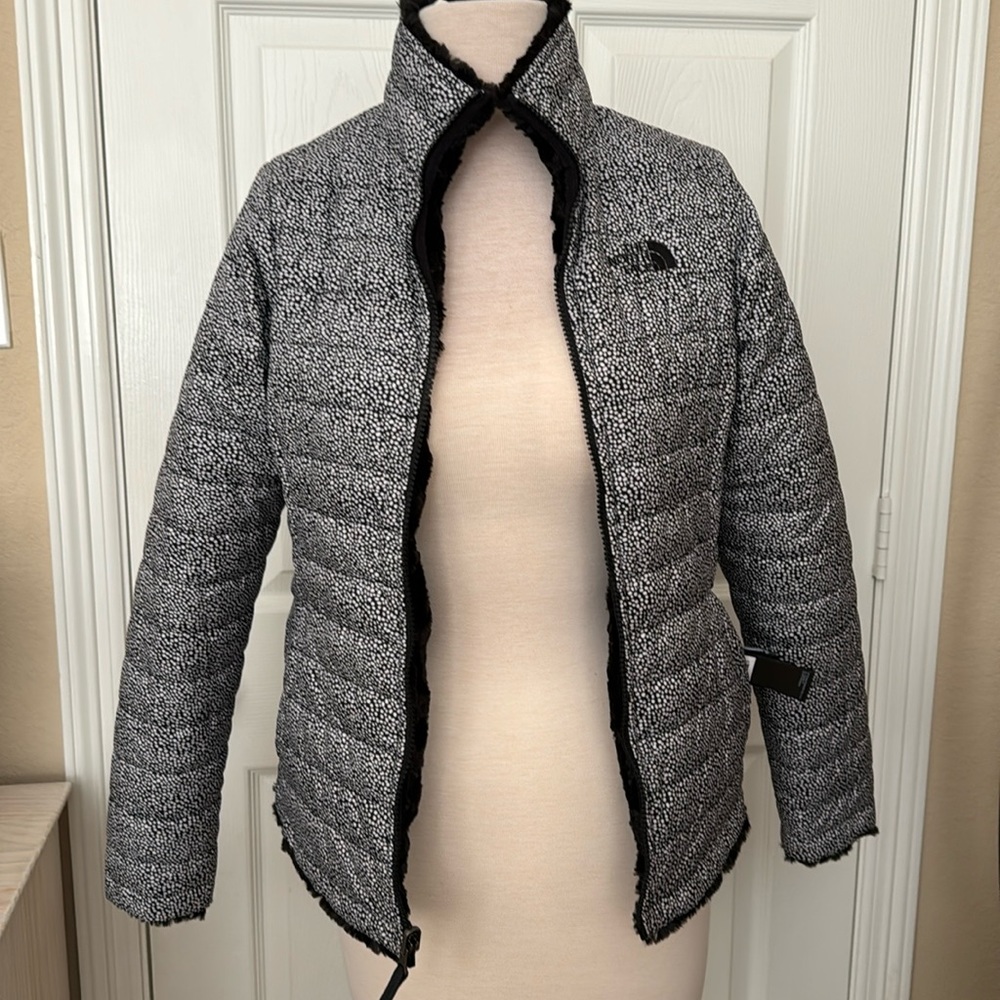 North Face reversible  girls jacket -